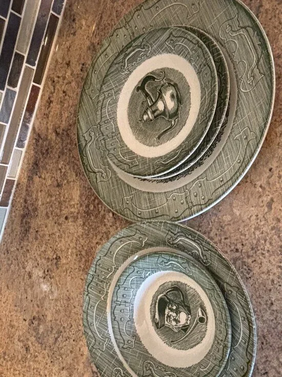 The Old Curiosity Shop 5 - Piece Green Dinner Dishes Vintage #1 - Picture 3 of 15